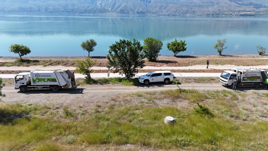 Hazar Gölü’nde 12 Ton Atık Toplandı
