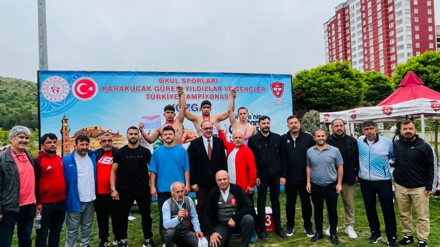 Genç Pehlivan Bedirhan Çiçek’ten Türkiye Derecesi