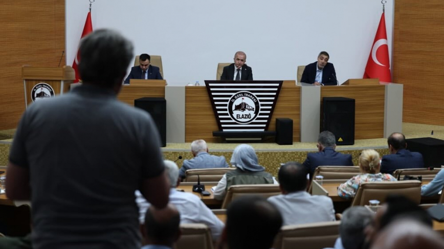Merkez Köy Muhtarları Toplantısı Vali Hatipoğlu Başkanlığında Gerçekleşti