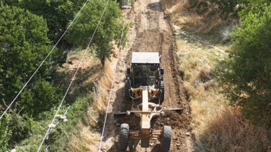 İl Özel İdaresi Yazıpınarı Köyü Yolunda Çalışıyor