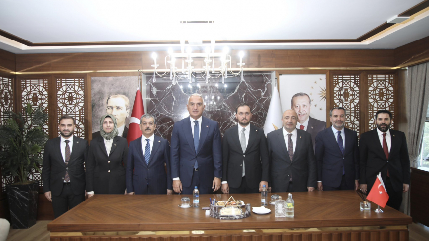 Bakan Ersoy’dan Ak Parti İl Başkanlığına Ziyaret