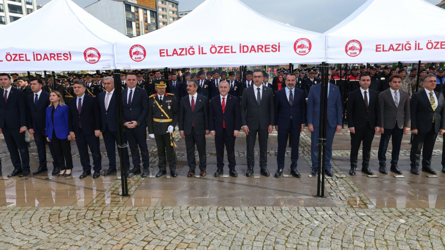 Cumhuriyet Bayramı’nda Elazığ’da Anma Töreni Düzenlendi